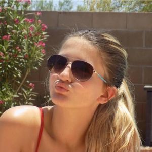 Meet your Posher, Kayla